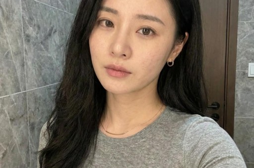 王嘉尔最新音乐节表演音画不同步被质疑假唱！业内人士这样回应